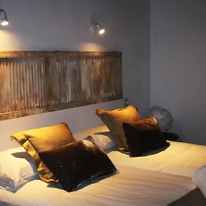  Bed and breakfast Tribeca Boutique España